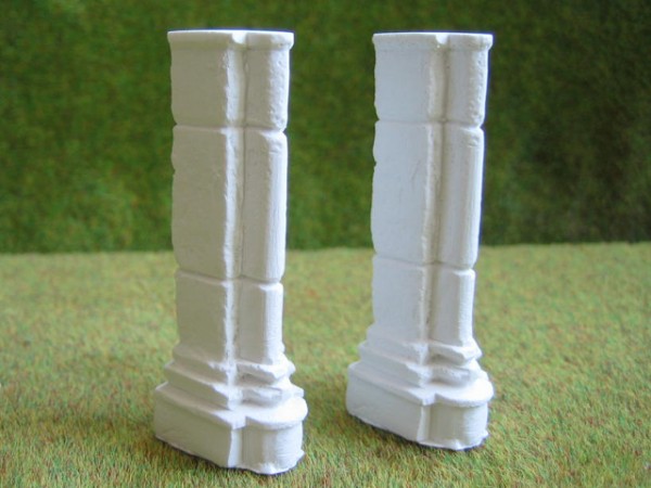 Zwei Säulen
